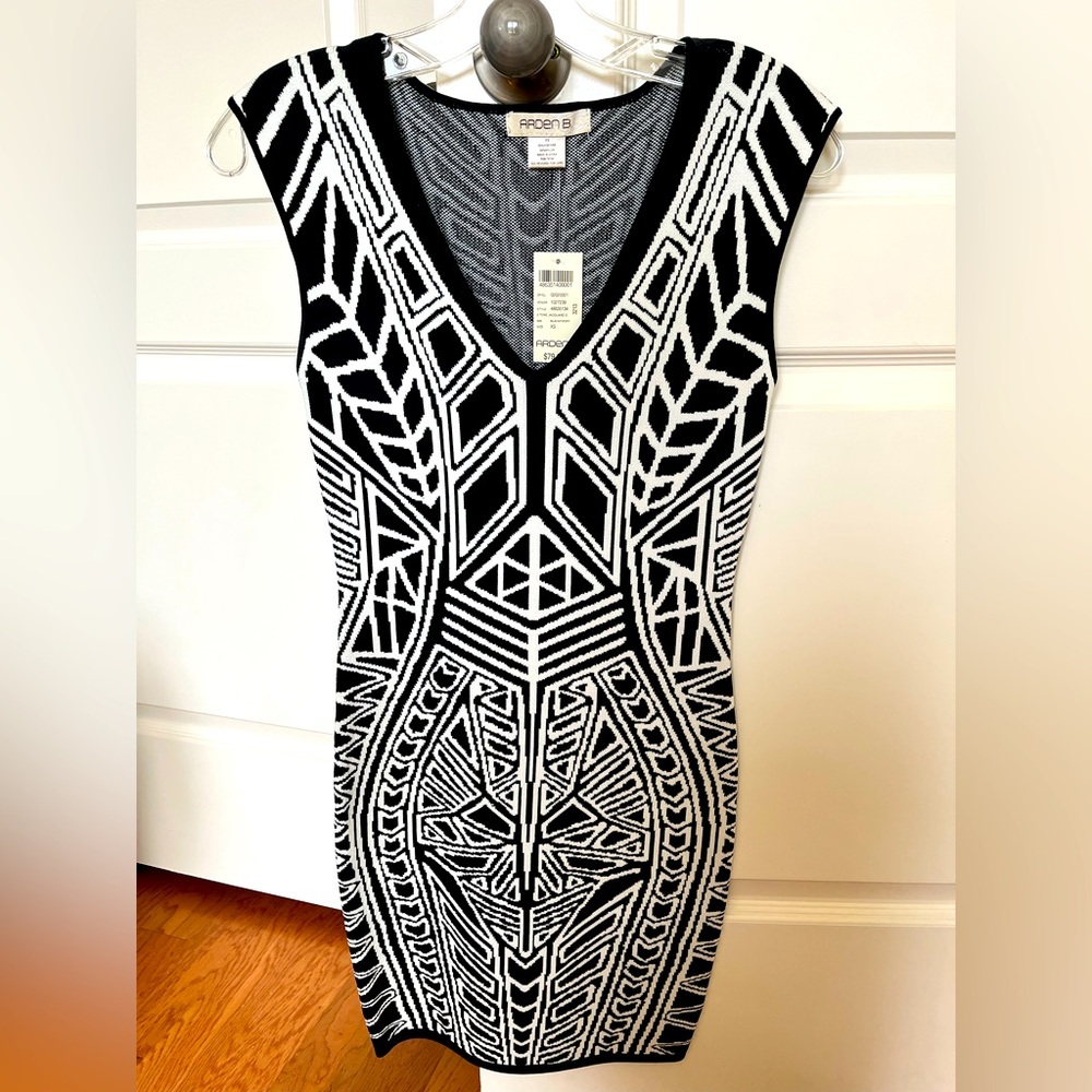 Black and White Geometric Pattern Dress, Brand Arden B. Size XS, NWT